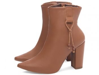 Bota Cano Curto Caramelo Salto Quadrado Grosso AVS 65-14B