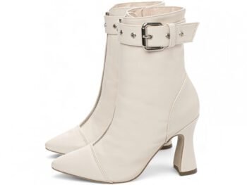Bota Bico Fino Cano Médio Off White Salto 9cm AVS 43.003B