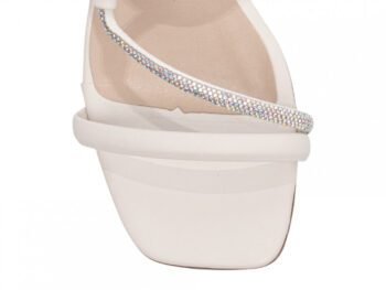 Sandália Feminina Salto Baixo Off White AVS 1.005C
