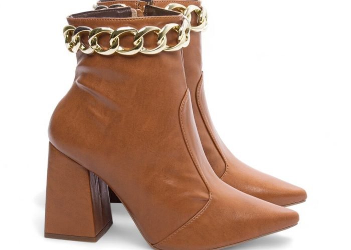Bota Bico Fino Cano Médio Salto Grosso