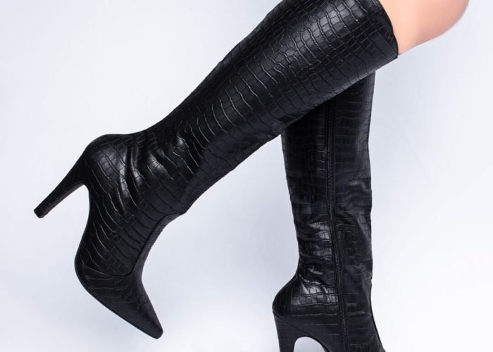 Bota Cano Alto Feminino Salto Fino Alto Ziper AVS 65044A