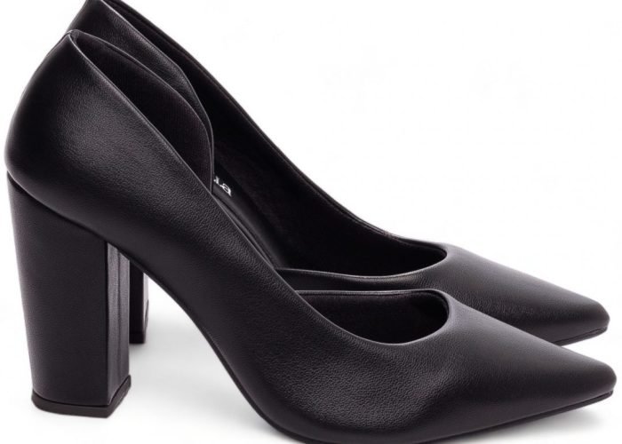 Sapato Scarpin Abertura Lateral Salto Preto Grosso AVS 65-05A