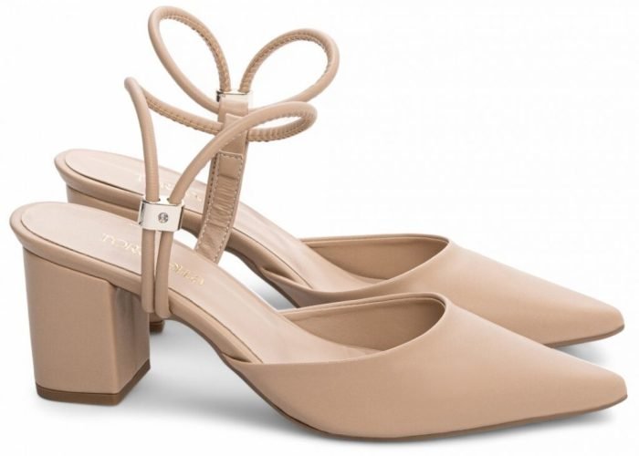 Sapato Scarpin Salto Baixo Bico Fino Bege Torricella AVS 600.06B