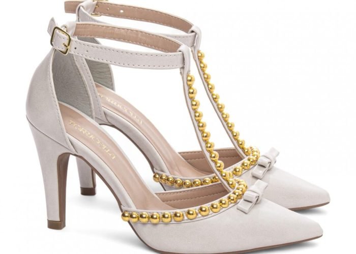 Sapato Scarpin Salto Fino Médio Off White Torricella AVS 66080C